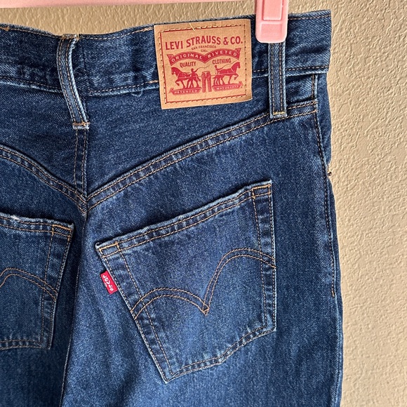 Levi's Women's Ribcage Dark Blue Jeans - Picture 3 of 6